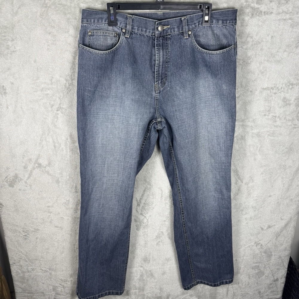 Joseph Abboud Relaxed Fit Medium Wash Men's 38x32 Denim Jeans Distressed